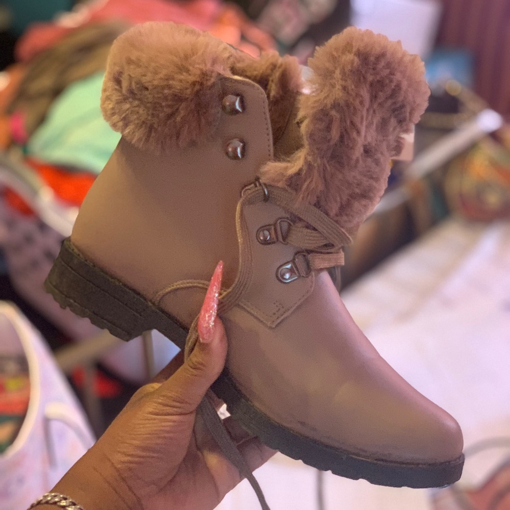 GoldToe Tan Boot